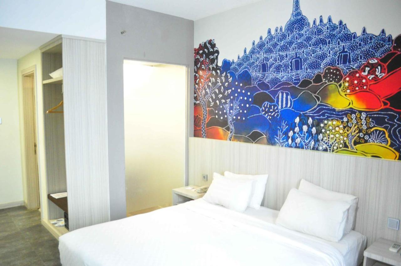 Grand Kolopaking Hotel Kebumen Exteriör bild