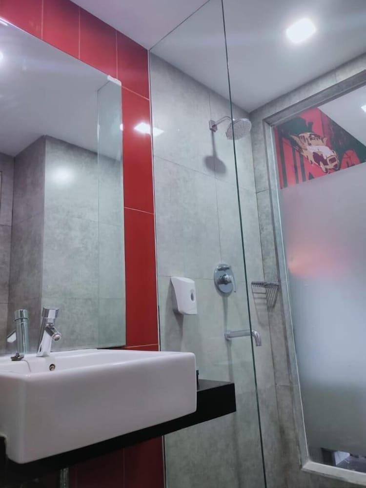 Grand Kolopaking Hotel Kebumen Exteriör bild