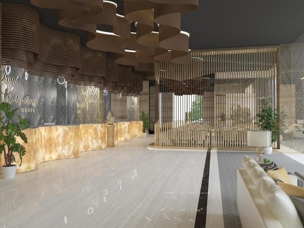 Grand Kolopaking Hotel Kebumen Exteriör bild