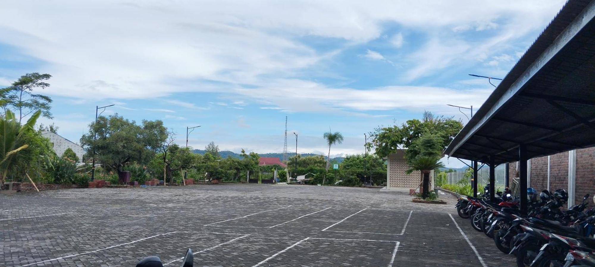 Grand Kolopaking Hotel Kebumen Exteriör bild