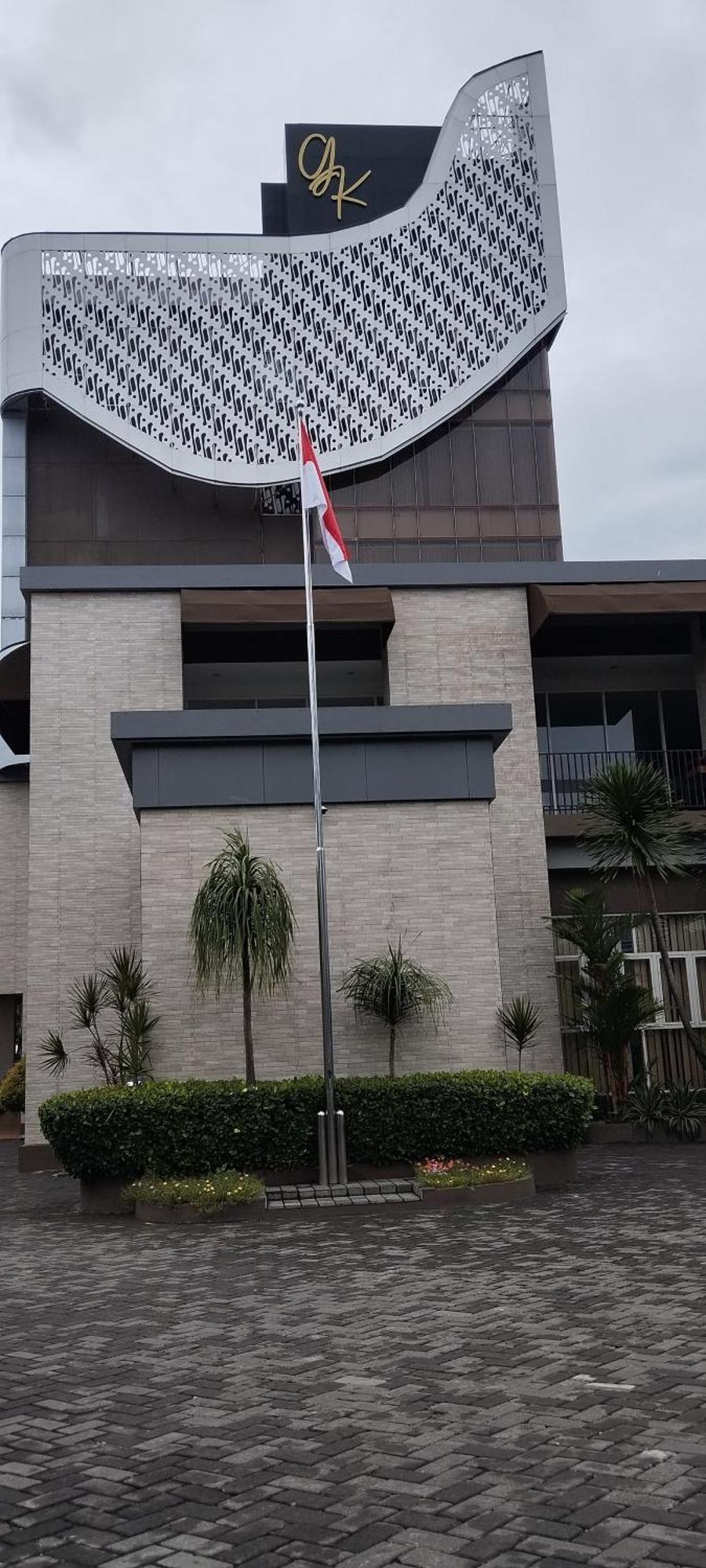 Grand Kolopaking Hotel Kebumen Exteriör bild